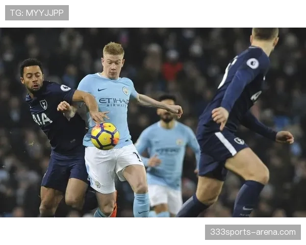 德布劳内决赛与强强对话中的影响力是否存在结构性差异？