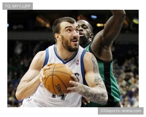 佩科维奇低位强打效率下滑，内线终结对比新秀时期明显退化