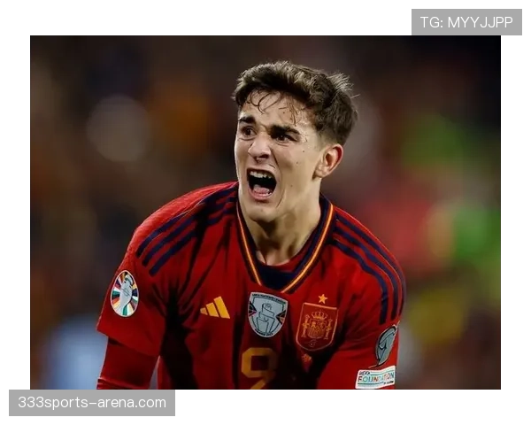 加维连续高位逼抢撕开对方防线 本赛季角色升级助球队攻防转换加速